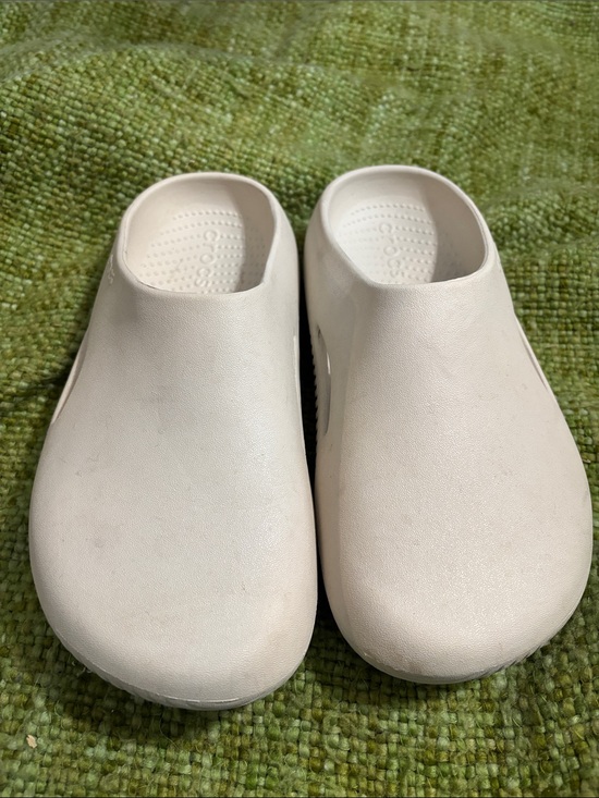CROCS Shoes - CROCS White Slide-On Clog Mules